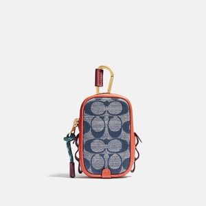 ISO: small Horse & carriage pouch (NOT SELLING)